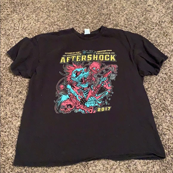 Aftershock T-shirt 2017 Sacramento discovery - Picture 9 of 10